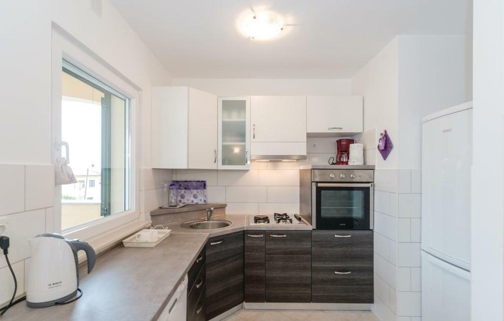 Apartman Dora Povljana Ngoại thất bức ảnh